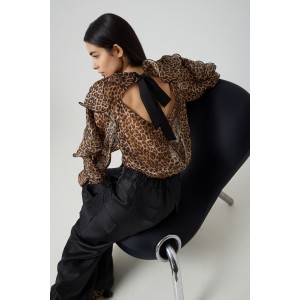 Avant Garde Ruffles Animal Print Μπλούζα