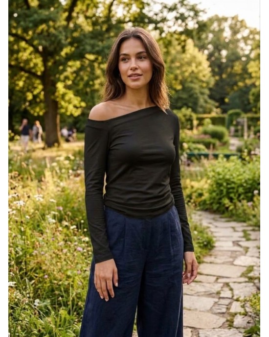 C.Manolo Asymmetric Neckline Black Μπλούζα
