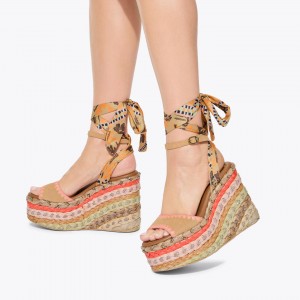 Kurt Geiger Chelsea Scarf Wedge Heel Mustard Παπο΄υτσια