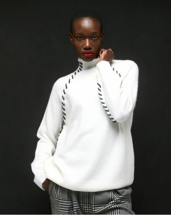 Tailor Made Knit With Extra Thread On Seams Off White Πουλόβερ