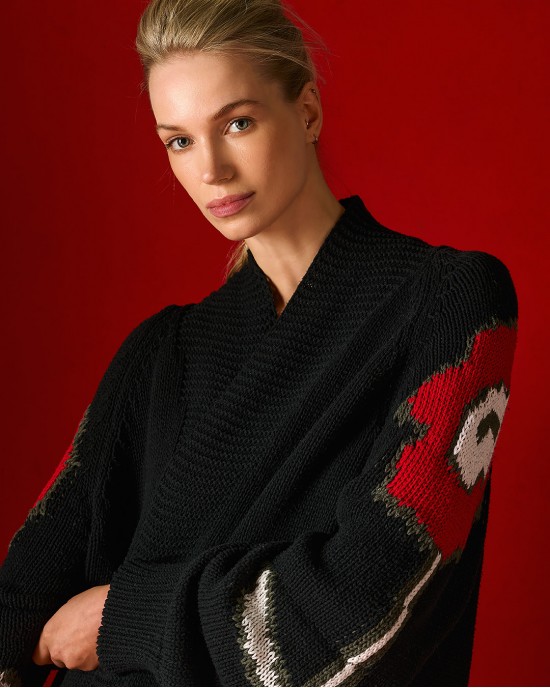 Tailor Made Oversized Raglan-Knit With Flowers On Sleeves Black Ζακέτα